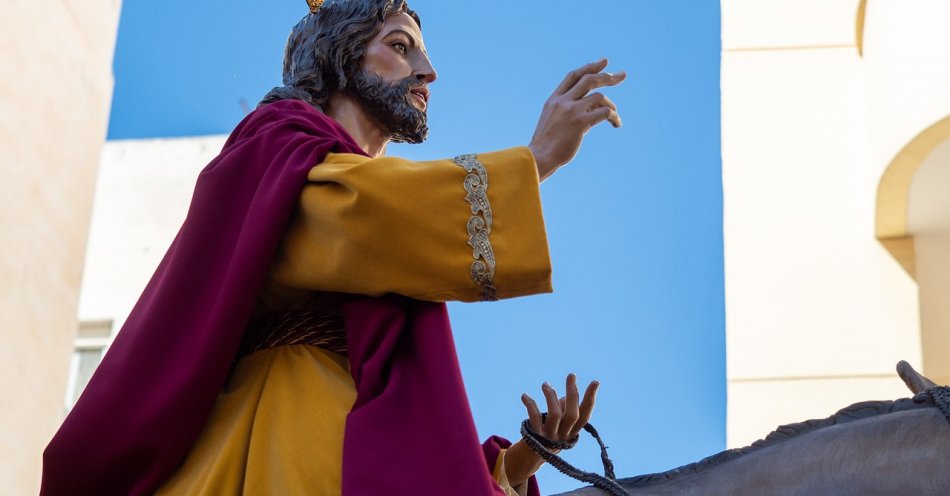 zdjęcie: W Szydłowcu w Niedzielę Palmową procesja na czele z figurą Chrystusa na osiołku / pixabay/4903109