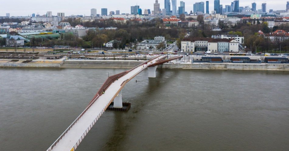 zdjęcie: Warszawiacy mają nowy most dla pieszych i rowerzystów / fot. PAP