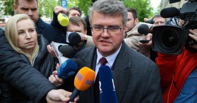 Kamińskiemu i Wąsikowi odczytano zarzuty udziału w głosowaniach w Sejmie; odmówili udziału w czynnościach