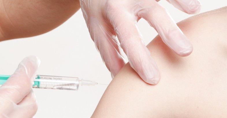 zdjęcie: Program szczepień ochronnych przeciwko meningokokom / pixabay/2722937