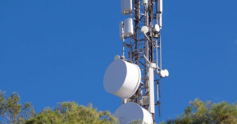 zdjęcie: Polska Izba Informatyki i Telekomunikacji:  nie ma związku między 5G a COVID-19. Usługi telekomunikacyjne kluczowe dla działania gospodarki / pixabay/571354