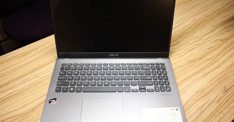 zdjęcie: Nowe laptopy dla uczniów / fot. nadesłane