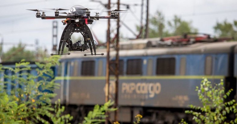 zdjęcie: Drony monitorują inwestycje PLK / fot. PAP