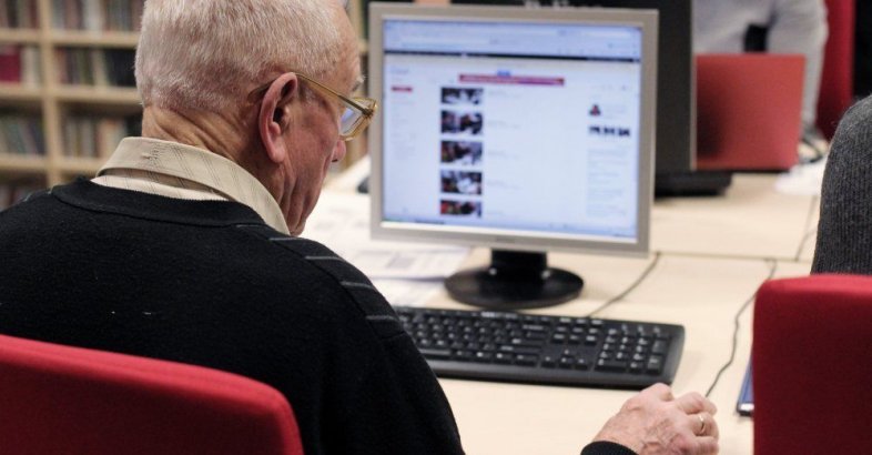 zdjęcie: Internet poprawia sprawność umysłową emerytów / fot. PAP