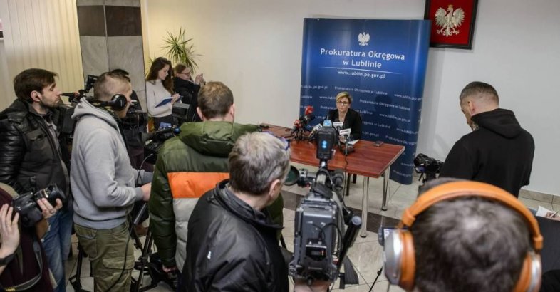 zdjęcie: Prokuratura Okręgowa w Lublinie wyjaśnia okoliczności śmierci 57-latka zaatakowanego przez byka / fot. PAP