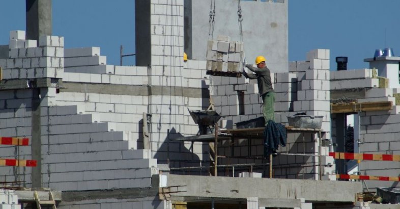 zdjęcie: Ceny materiałów budowlanych w grudniu 2021 wzrosły r/r średnio o 24 proc. / fot. PAP