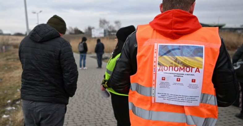 zdjęcie: Jest decyzja ws. przyjęcia polskiej pomocy dla osób oczekujących na odprawę po ukraińskiej stronie granicy w Medyce / fot. PAP