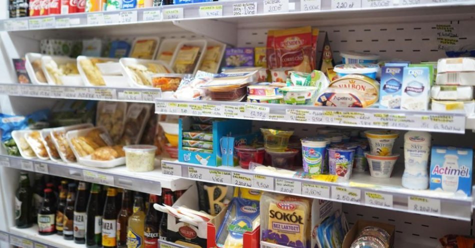 zdjęcie: 60 proc. Polaków nie zauważyło spadku cen w sklepach po obniżce VAT-u na żywność / fot. PAP