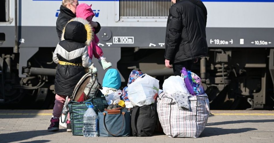 zdjęcie: Od 24 lutego z Ukrainy do Polski wjechało prawie 2,35 mln osób / fot. PAP