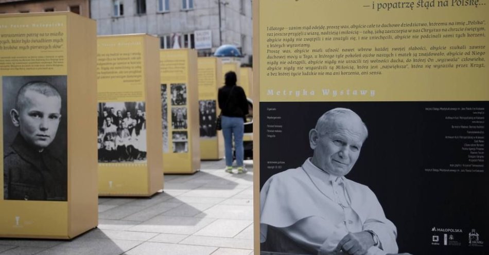 zdjęcie: Jan Paweł II inspirował świat i wpływał na losy zimnowojennej Europy / fot. PAP