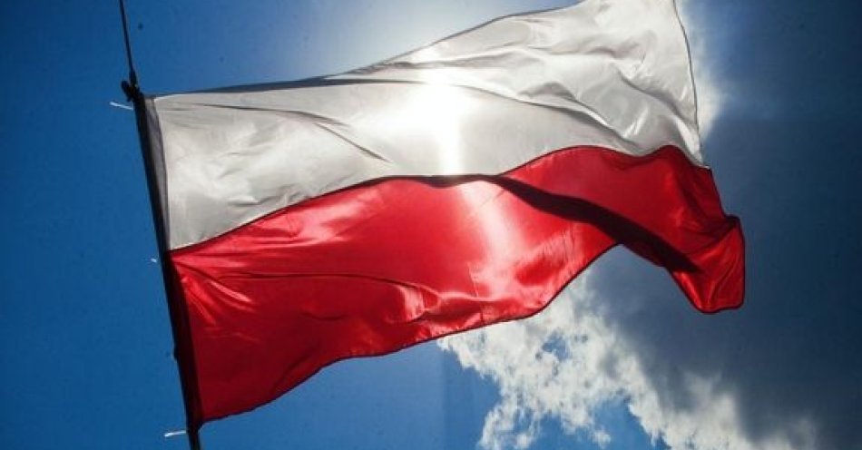 zdjęcie: Dzień Flagi Rzeczypospolitej Polskiej / fot. KPP w Głogowie