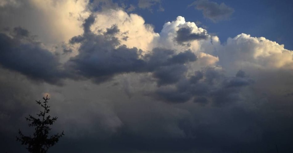 zdjęcie: Burze z gradem na południowym wschodzie kraju / fot. PAP