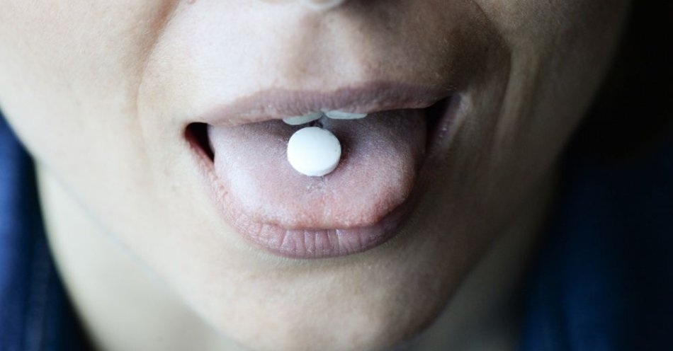 zdjęcie: Łączenie ibuprofenu z lekami na nadciśnienie może trwale uszkodzić nerki / fot. PAP