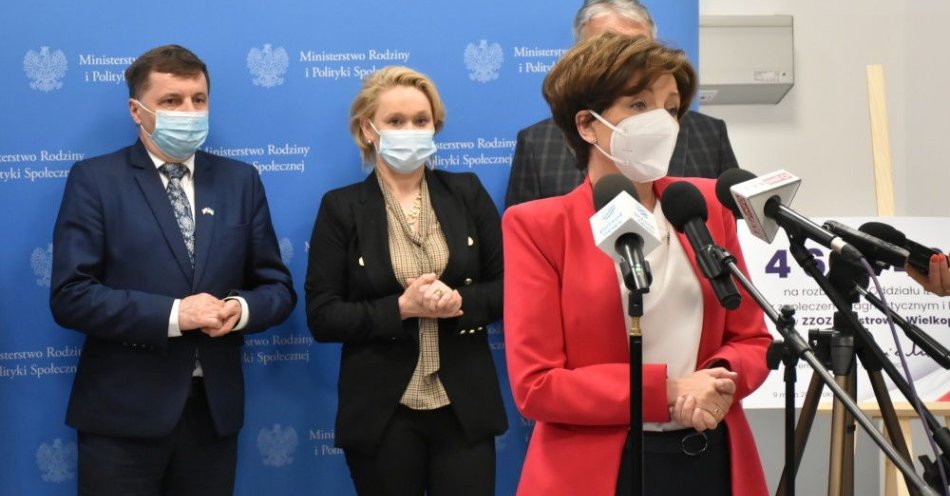 zdjęcie: Minister rodziny przekazała trzem szpitalom 11 mln zł wsparcia / fot. PAP