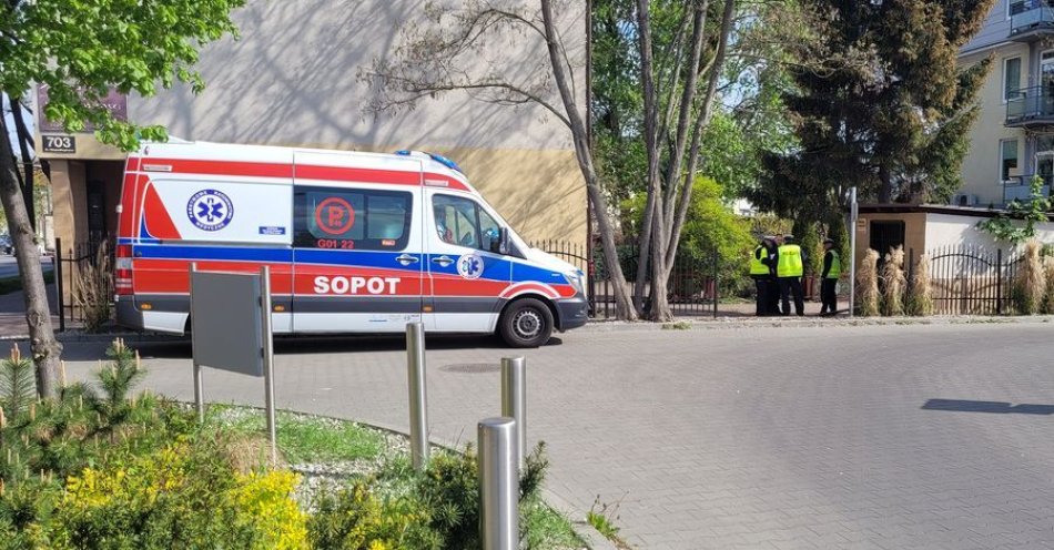 zdjęcie: Wypadek na Alei Niepodległości – policjanci szczegółowo wyjaśniają okoliczności zdarzenia / fot. KMP w Sopocie