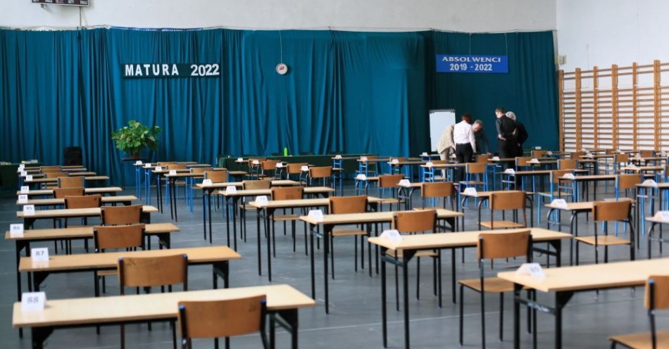 zdjęcie: Na maturze egzaminy z chemii i z języka włoskiego na poziomie rozszerzonym / fot. PAP
