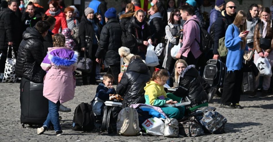 zdjęcie: 27 proc. Ukraińców deklaruje pozostanie w Polsce nawet w razie zakończenia wojny / fot. PAP