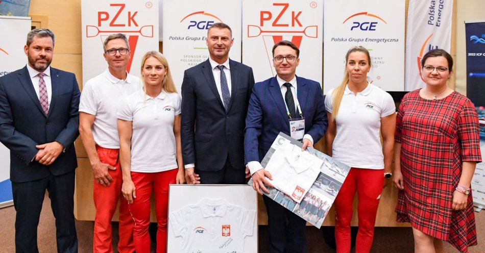 zdjęcie: PGE Polska Grupa Energetyczna została sponsorem głównym Polskiego Związku Kajakowego / fot. Paweł Skraba