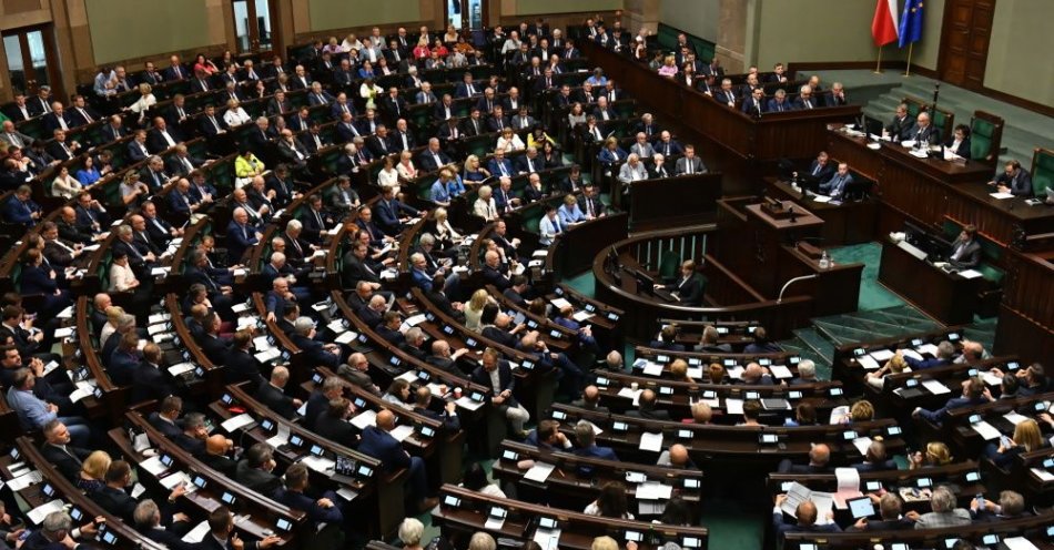 zdjęcie: Sejm uchwalił ustawę o wspieraniu i resocjalizacji nieletnich / fot. PAP