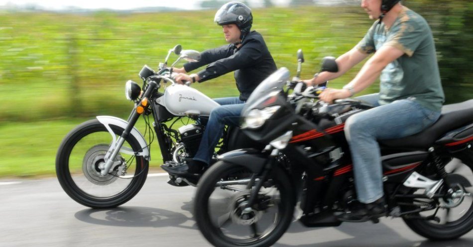 zdjęcie: W długi weekend na drogach więcej rowerzystów i motocyklistów / fot. PAP