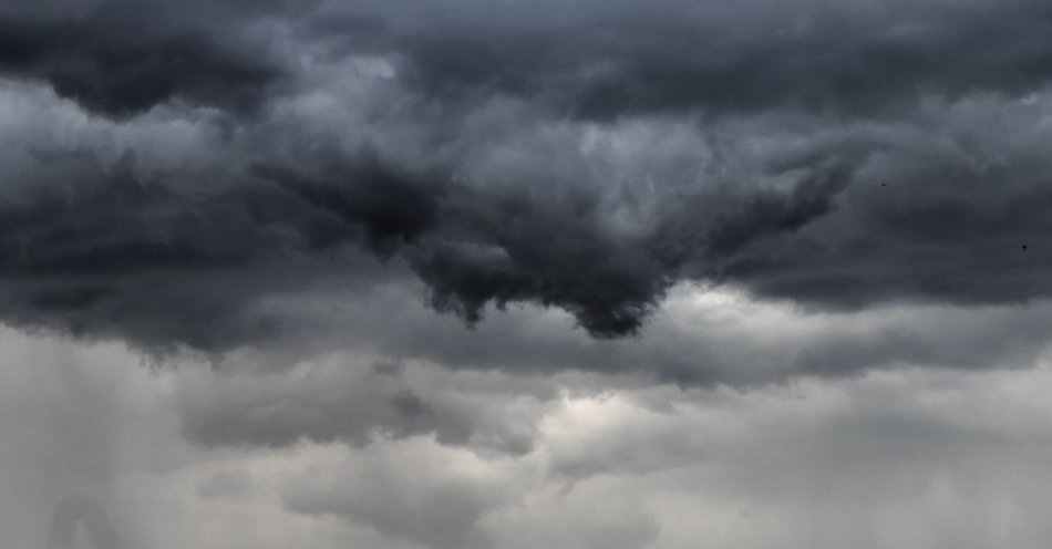 zdjęcie: W czwartek burze z gradem spodziewane na południowym zachodzie kraju / fot. PAP