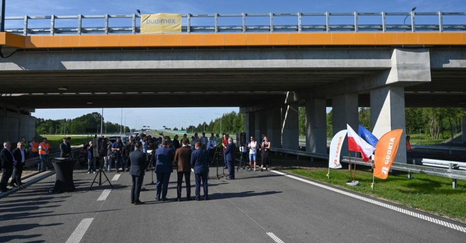 zdjęcie: Otwarto ponad 12-kilometrowy odcinek S14 będący częścią zachodniej obwodnicy Łodzi / fot. PAP
