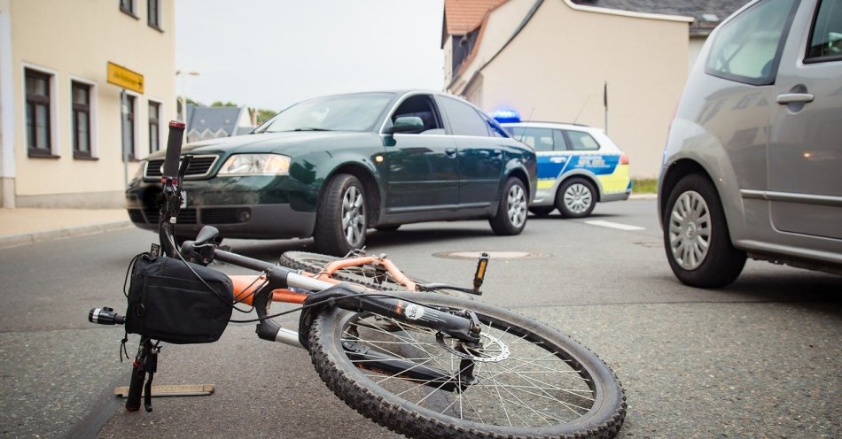zdjęcie: Jedna osoba ranna, utrudnienia w ruchu, to wynik wypadku dwóch rowerzystów na obwodnicy śródmiejskiej Wrocławia / pixabay/4713621