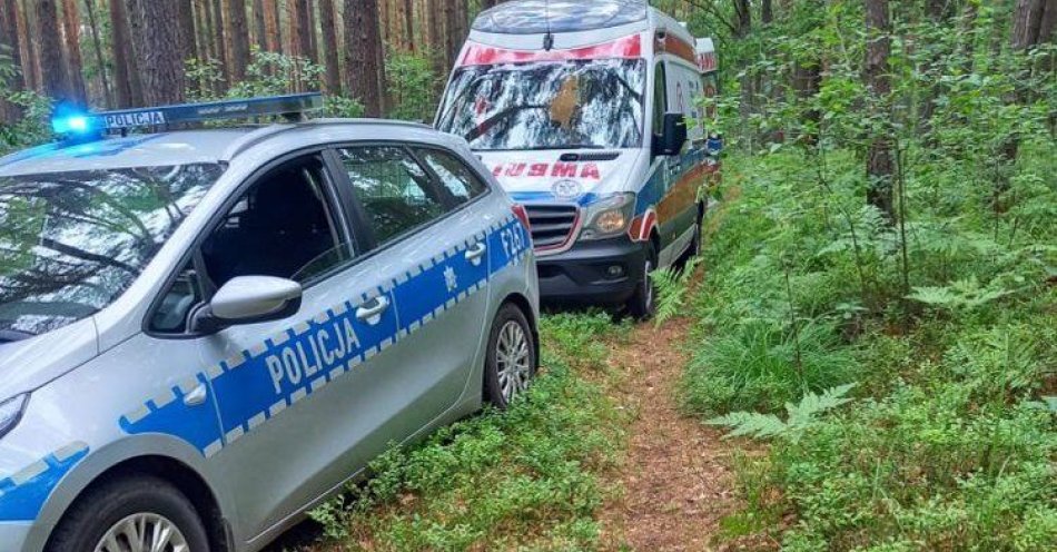 zdjęcie: Wyjście do lasu zakończone wypadkiem, pomogli policjanci / fot. KPP łódzkiego wschodniego