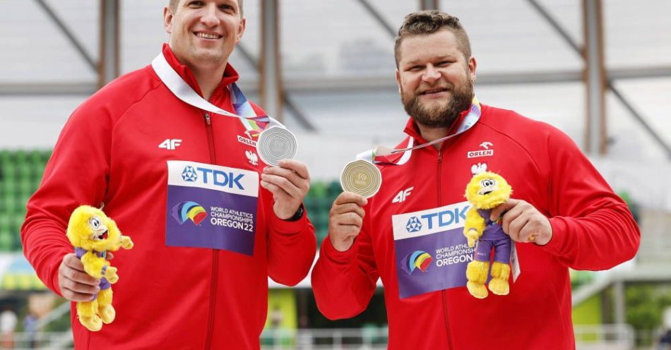 zdjęcie: Lekkoatletyczne MŚ - Fajdek i Nowicki z medalami w rzucie młotem / fot. PAP
