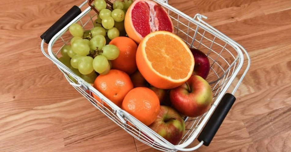 zdjęcie: Częste spożycie owoców poprawia intelekt i pomaga się chronić przed depresją / fot. PAP