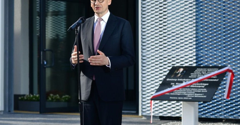 zdjęcie: Premier otworzył Gminny Inkubator Przedsiębiorczości w Trzcianie / fot. PAP