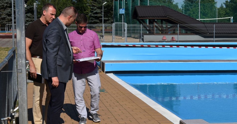 zdjęcie: Mimo prac modernizacyjnych na polkowickich basenach, czyli popularnym Grzybku, można tu bezpiecznie wypoczywać i korzystać z dostępnych atrakcji / fot. grzybek_polkowice