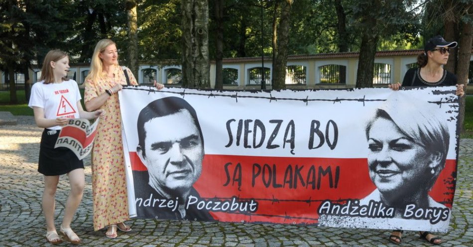 zdjęcie: Akcja solidarnościowa z prześladowanymi liderami Związku Polaków na Białorusi / fot. PAP