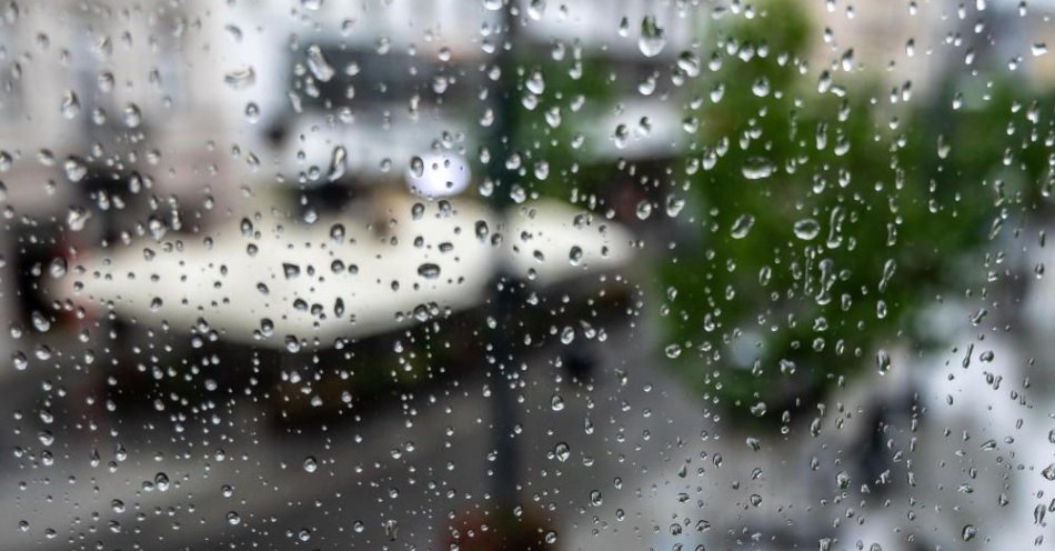zdjęcie: Na wschodzie deszczowo; od zachodu poprawa pogody / fot. PAP