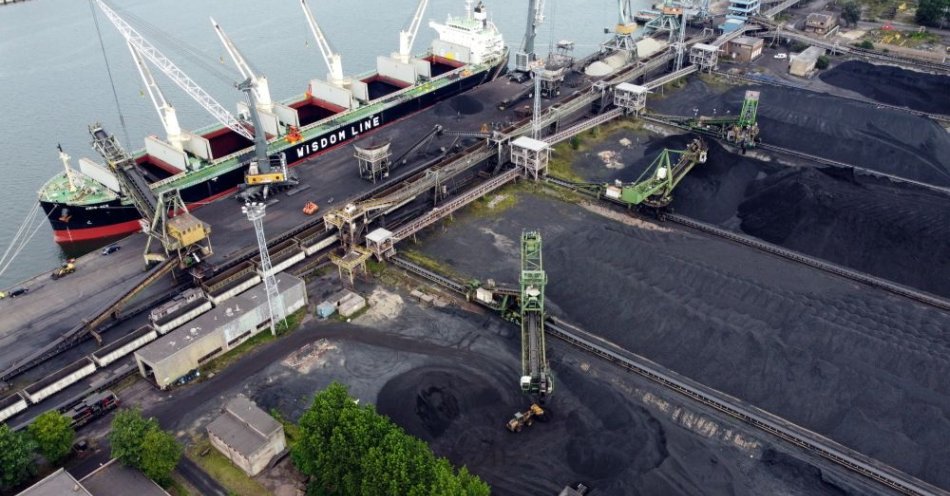 zdjęcie: Węgla nie zabraknie dzięki zwiększeniu możliwości przeładunkowych polskich portów / fot. PAP