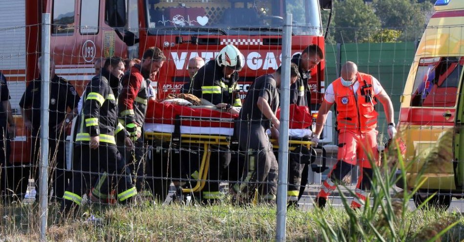 zdjęcie: W środę samolotem wojskowym przetransportowanych będzie 13 rannych w wypadku w Chorwacji / fot. PAP