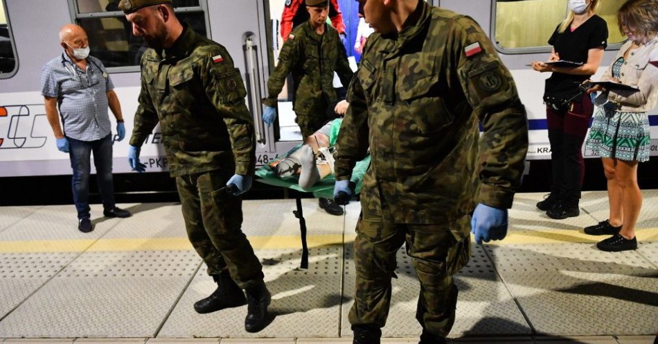 zdjęcie: 14 rannych żołnierzy z Ukrainy trafiło do wrocławskich szpitali / fot. PAP