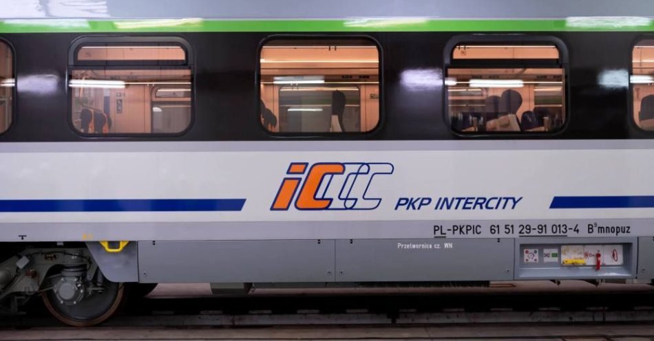 zdjęcie: Punktualność PKP Intercity byłaby wyższa gdyby nie czynniki zewnętrzne / fot. PAP