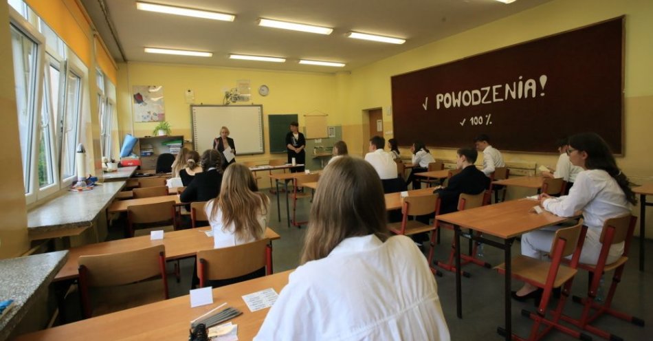 zdjęcie: Centralna Komisja Egzaminacyjna ogłosiła terminy przyszłorocznych matur i egzaminu ósmoklasisty / fot. PAP