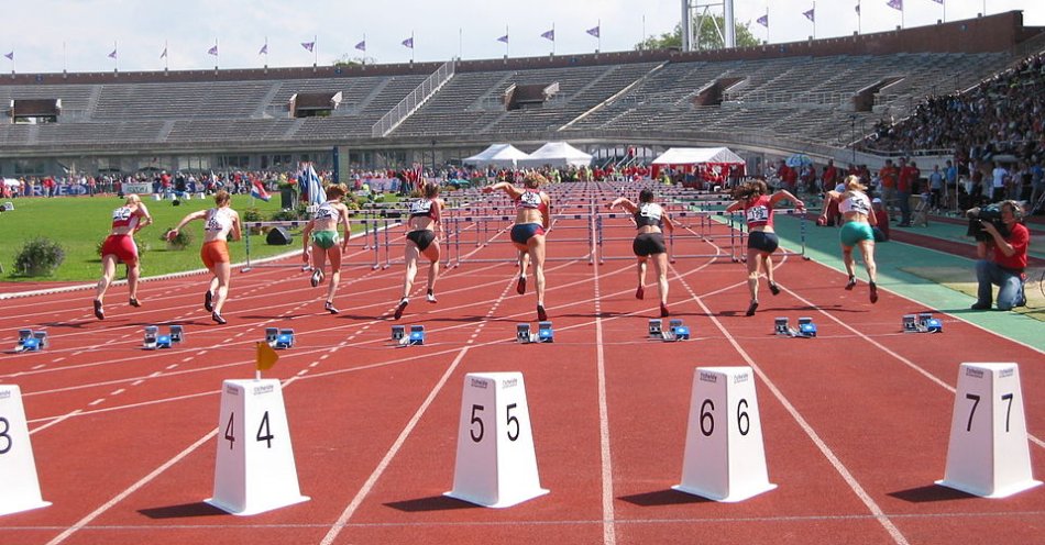 zdjęcie: Lekkoatletyczne ME - złoto Skrzyszowskiej w biegu na 100 m ppł / https://commons.wikimedia.org/wiki/File:20070701-nk2007-100m-horden.jpg#/media/File:20070701-nk2007-100m-horden.jpg