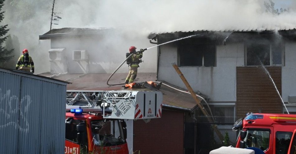 zdjęcie: W pożarze zginęły trzy osoby, 11 poszkodowanych / fot. PAP