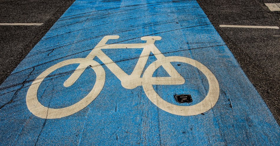zdjęcie: Można już pojechać nową drogą rowerową / pixabay/3881171