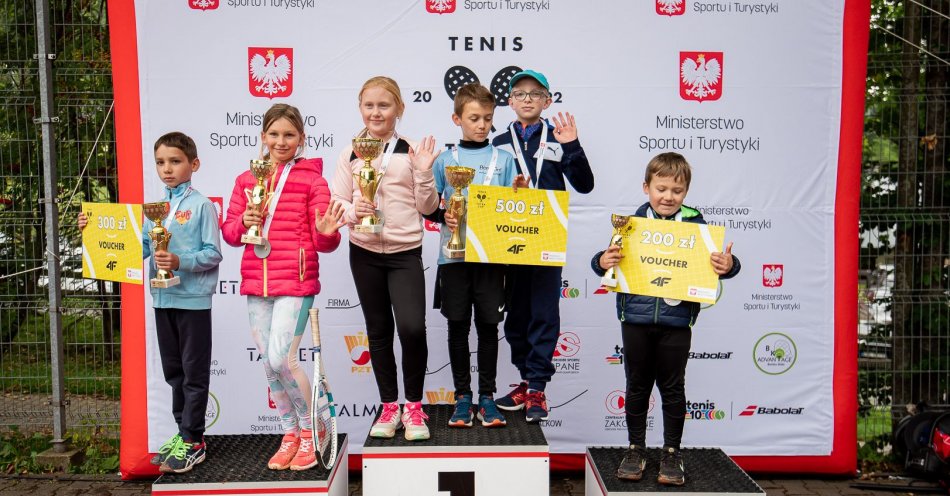 zdjęcie: Młodzi adepci tenisa grali pod Tatrami. Za nami Tenis Tatra Cup / fot. nadesłane
