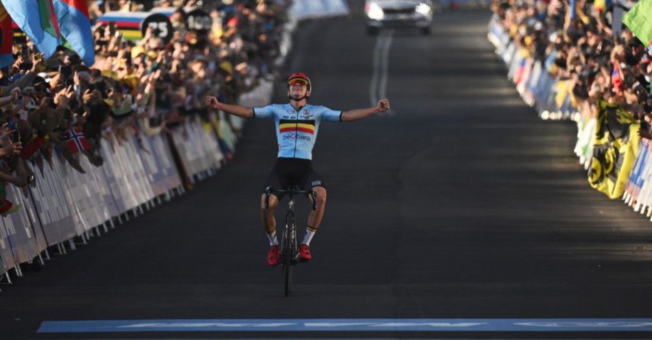 zdjęcie: Remco Evenepoel mistrzem świata w kolarskim wyścigu ze startu wspólnego elity / fot. PAP