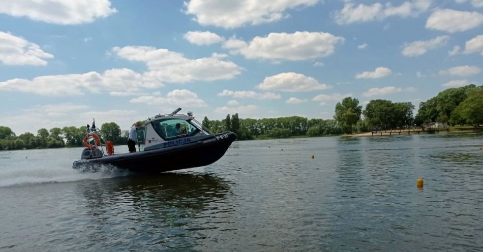 zdjęcie: Kruszwiccy policyjni wodniacy zakończyli sezon na jeziorze Gopło / fot. KPP Inowrocław