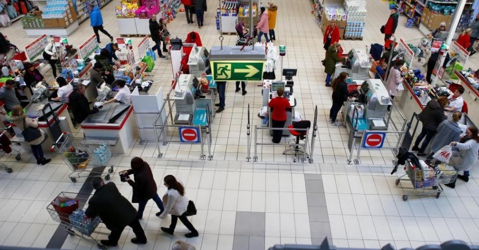 zdjęcie: Sieci handlowe są mocno zdeterminowane, żeby otwierać sklepy w niedzielę / fot. PAP