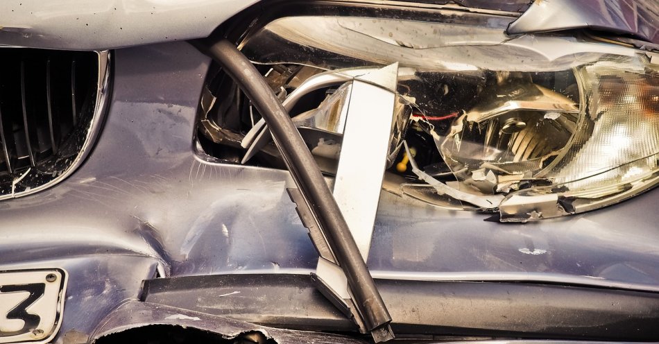 zdjęcie: Groźny wypadek osobówki z autokarem w Koziegłowach / pixabay/3734397