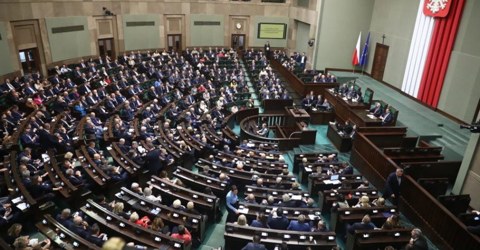 zdjęcie: Sejm debatował nad projektem dotyczącym waloryzacji emerytur i rent / fot. PAP