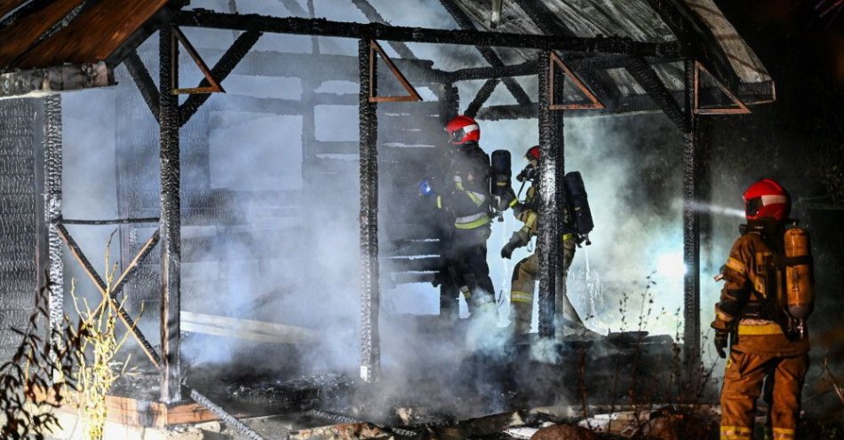 zdjęcie: Ostatniej doby w pożarach zginęło dziewięć osób; dwie ofiary czadu / fot. PAP