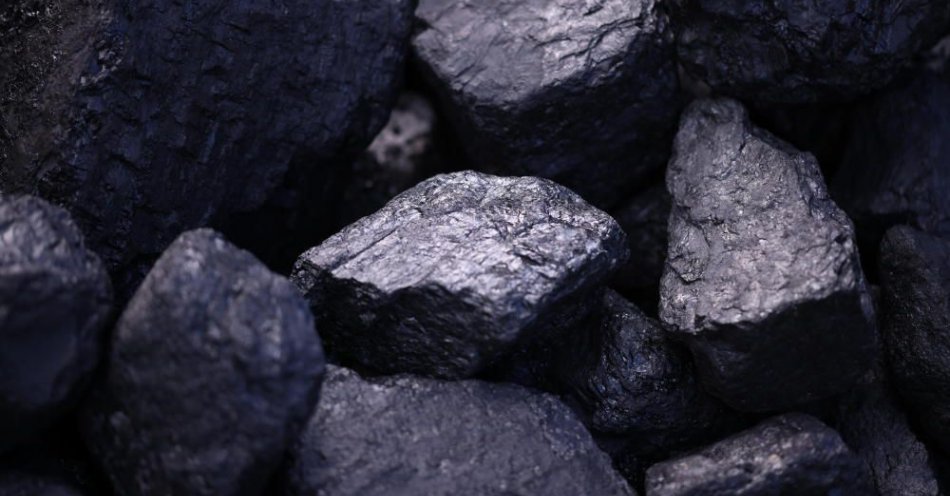 zdjęcie: Gminy chcące kupić węgiel dla mieszkańców muszą do wtorku zamieścić informację w BIP / fot. PAP